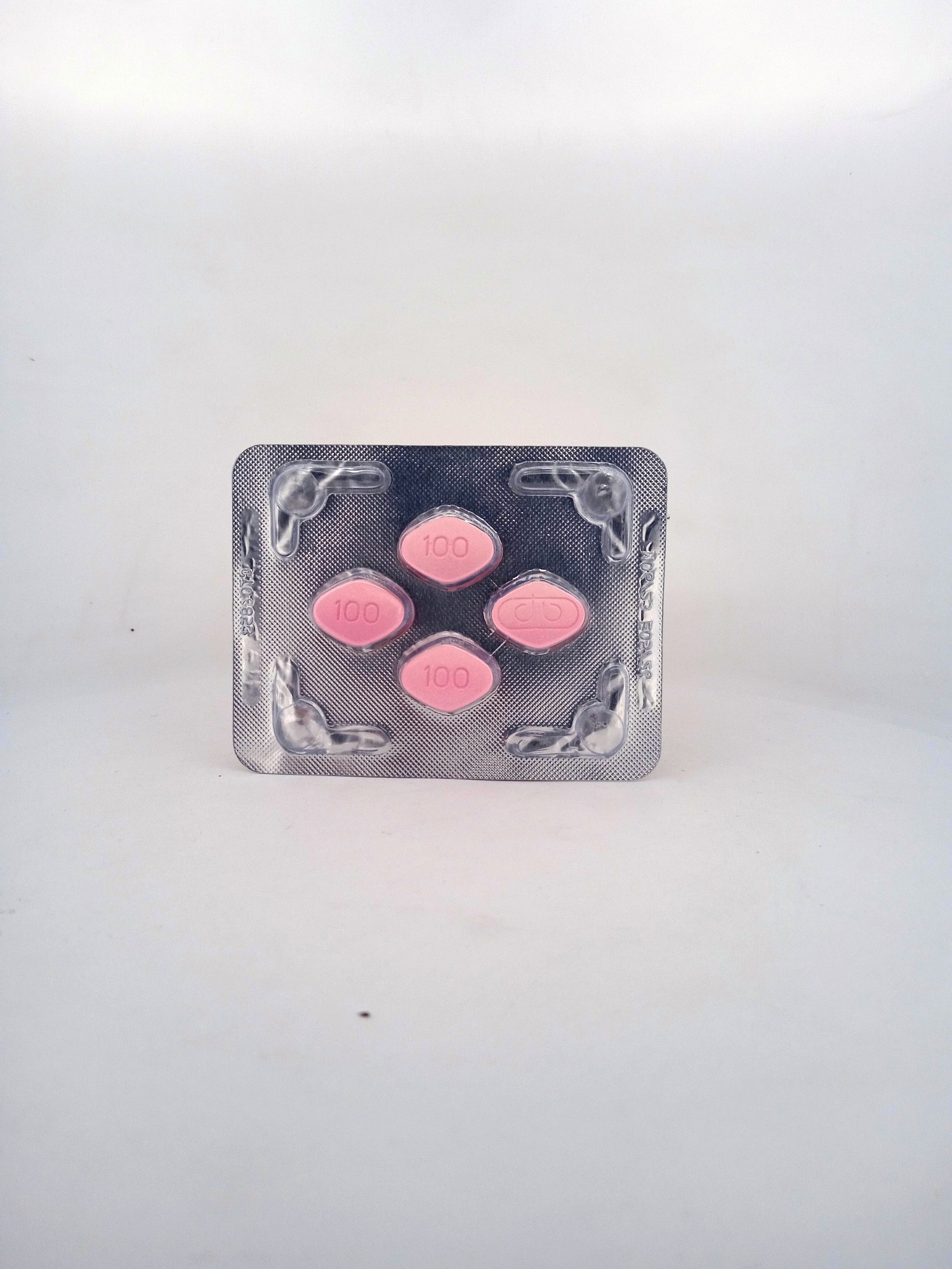 LOVEGRA 100mg (SILDENAFIL 100 MG) - 4 Tablet